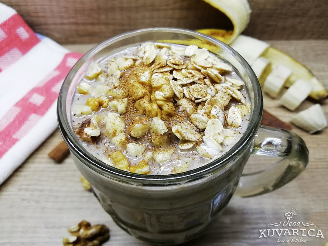 banana_sejk_sa_orasima_002