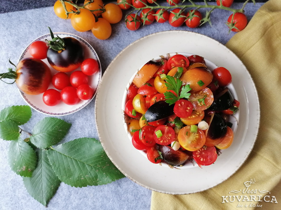 salata_od_ceri_paradajza_i_praziluka_002