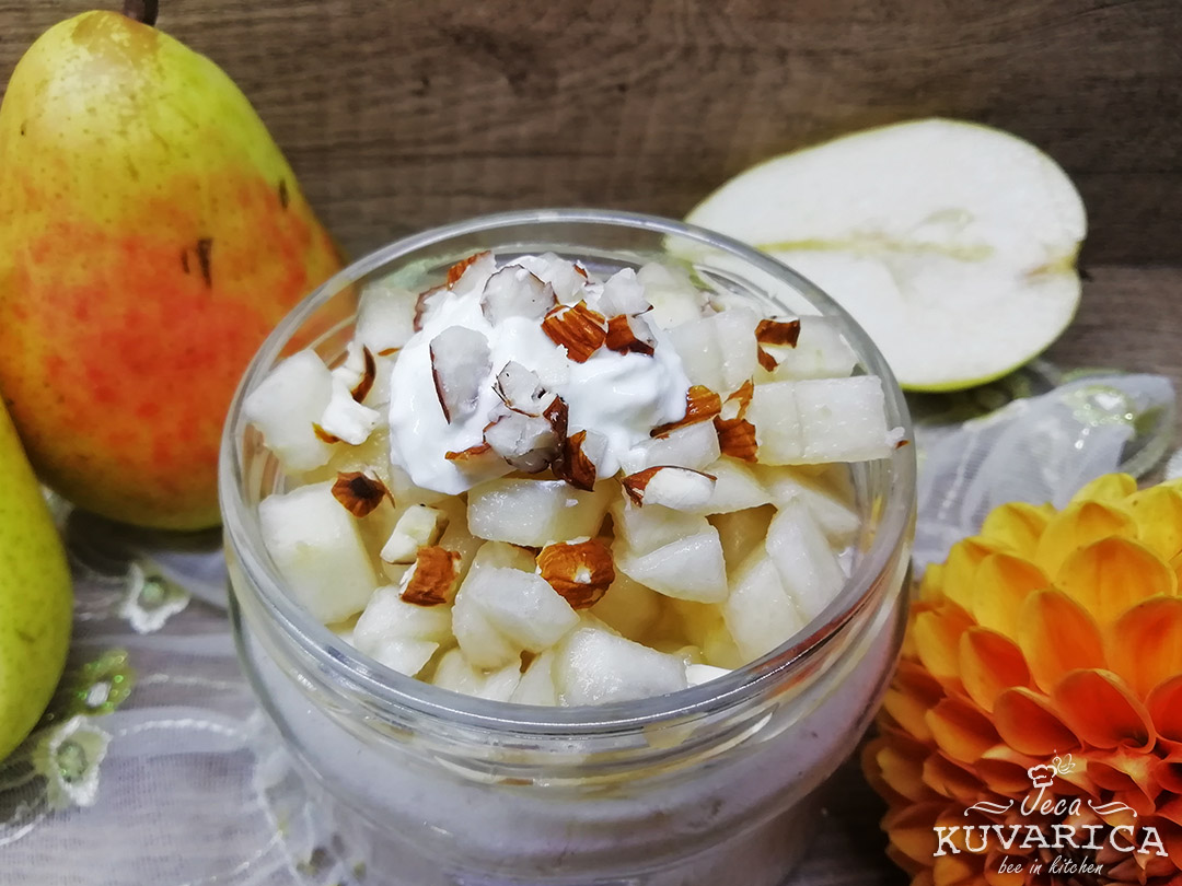 smuti_od_kruske_sa_bananom_002